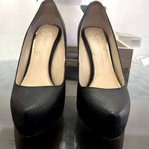 Jessica Simpson Heels Black